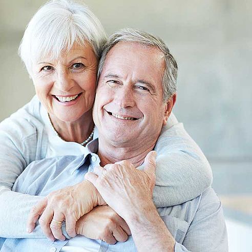 Lachendes Senioren-Paar | Protefix